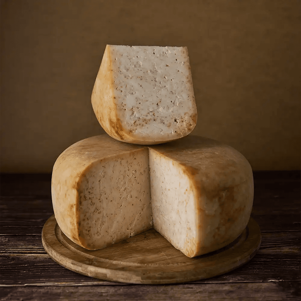 Ser kozi dojrzewający z chilli 200 g