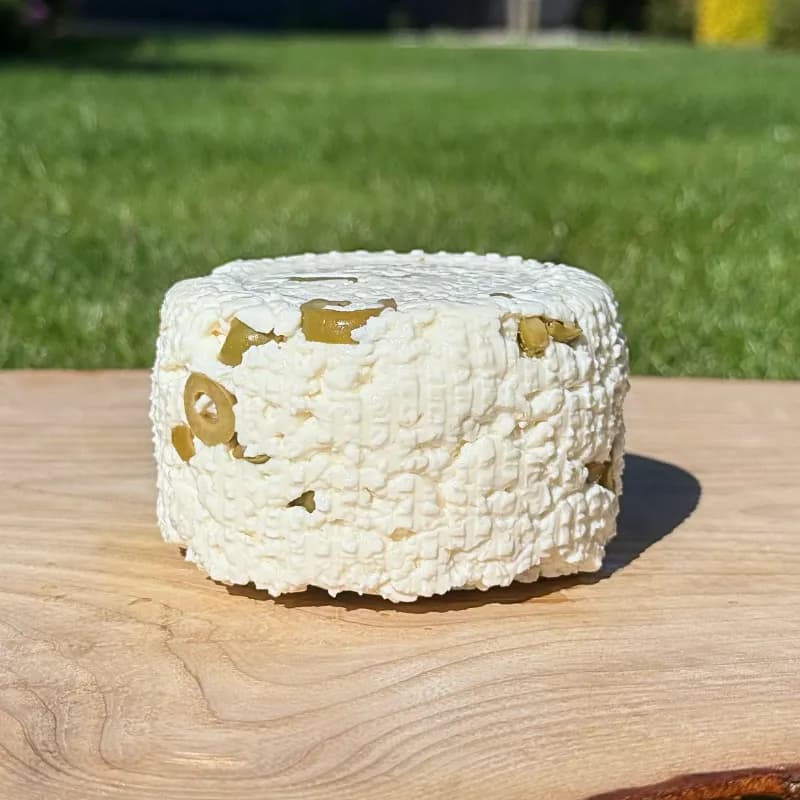 Serek podpuszczkowy z oliwkami (300-330 g)