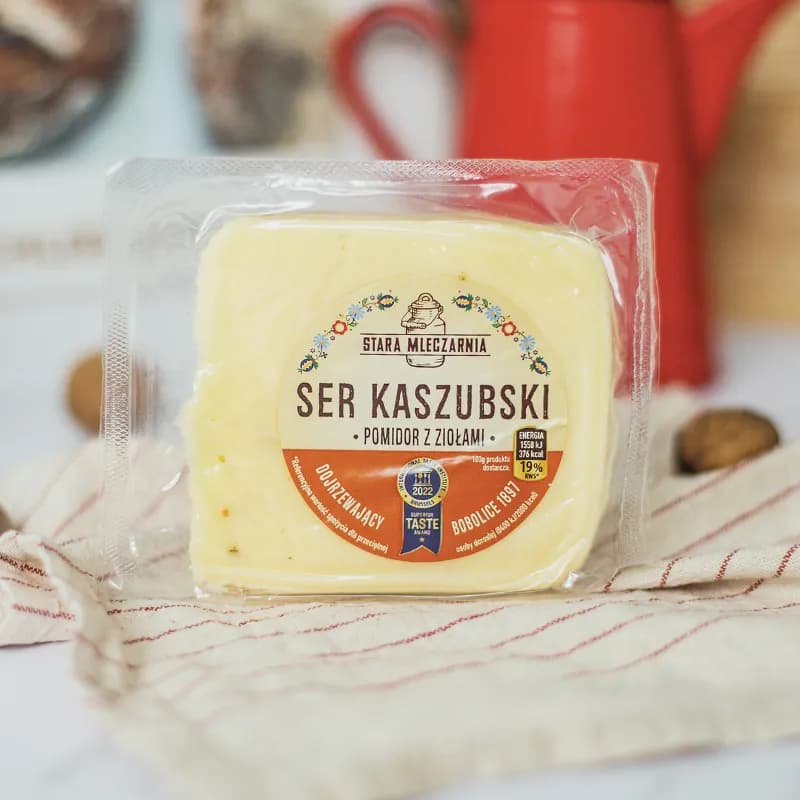 Ser Kaszubski w klinku z pomidorem suszonym i ziołami ok. 240 g