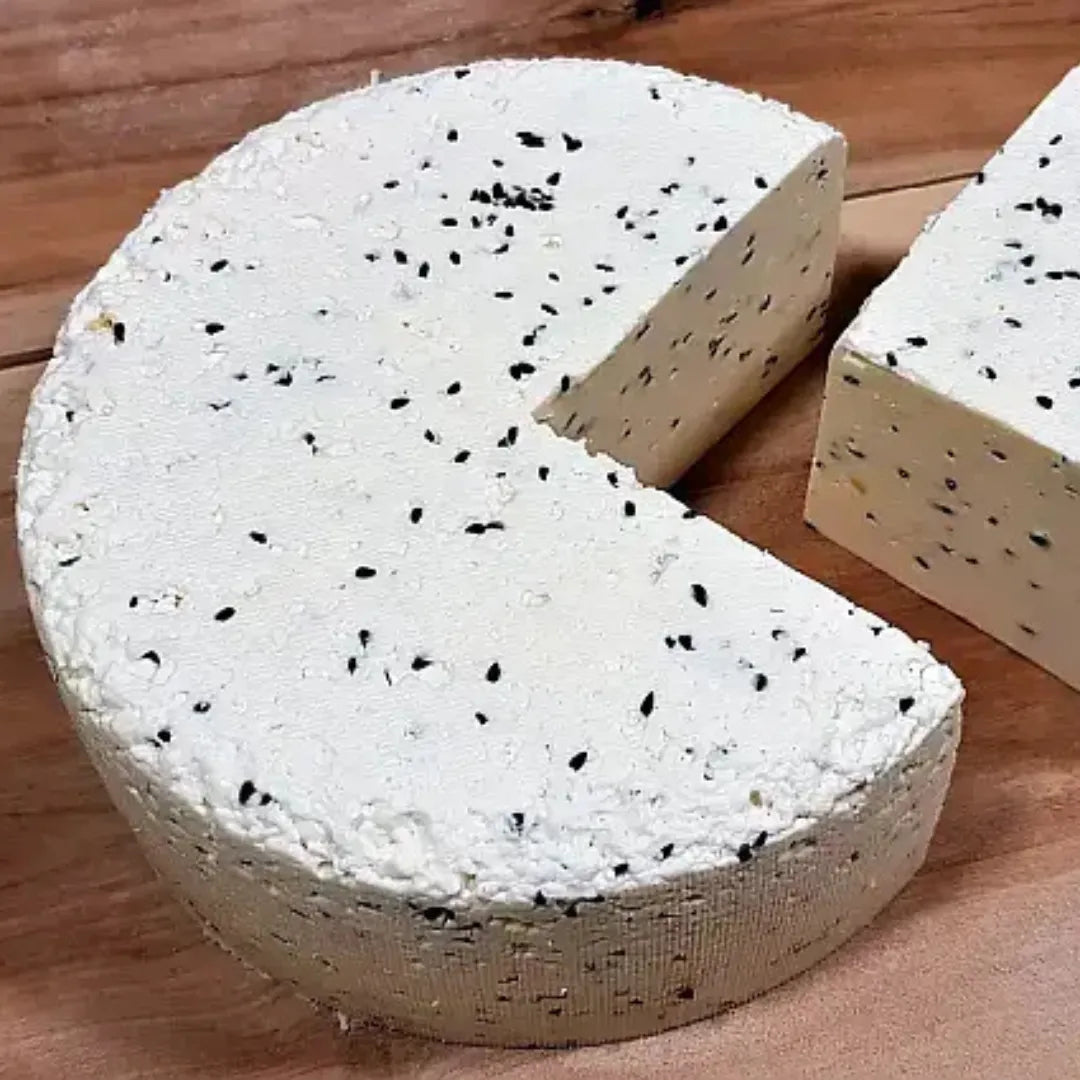 Ser Ślesiński z Czarnuszką ok. 300 g