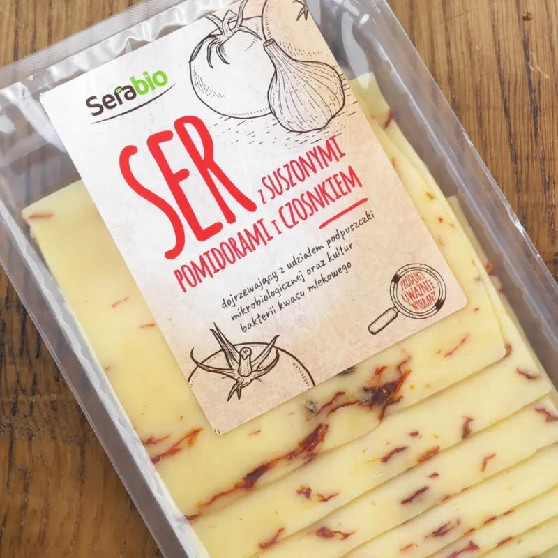 Ser z suszonymi pomidorami i czosnkiem w plastrach 125 g